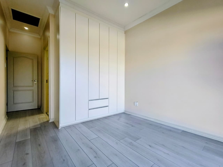 4 Bedroom Property for Sale in Fountains Estate Eastern Cape
